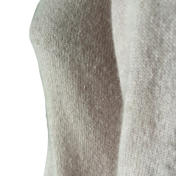 WHITE HOUSE BLACK MARKET Women's Pink Long Sleeve Cashmere Sweater ~ Size Small - Picture 4 of 5